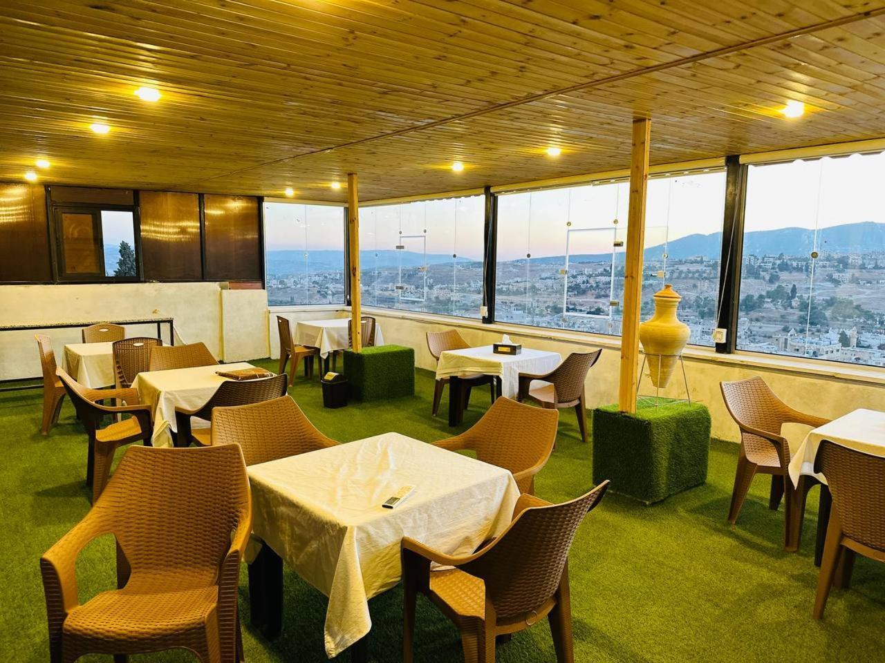Dream House Hotel Dzseras Kültér fotó