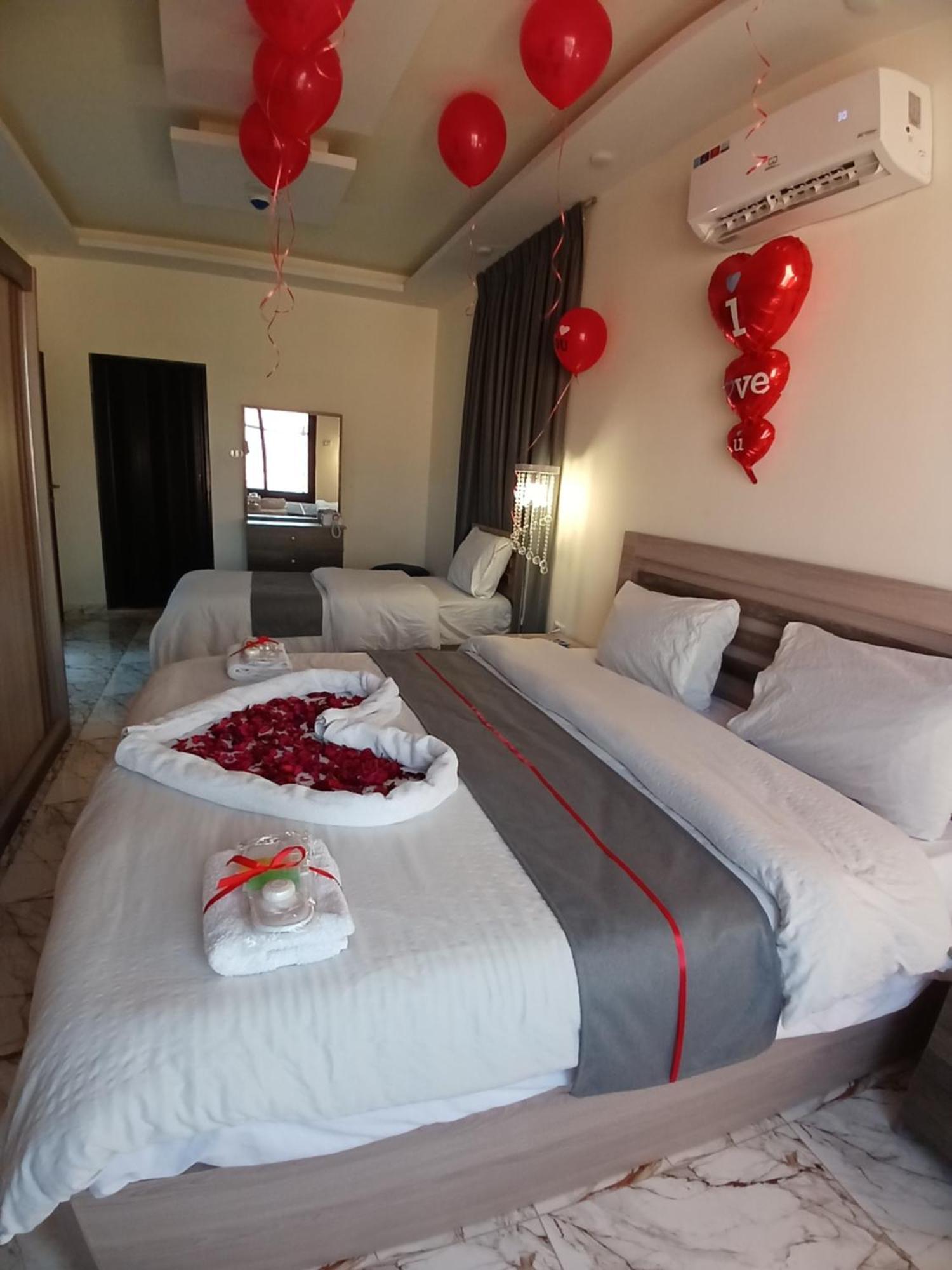 Dream House Hotel Dzseras Kültér fotó