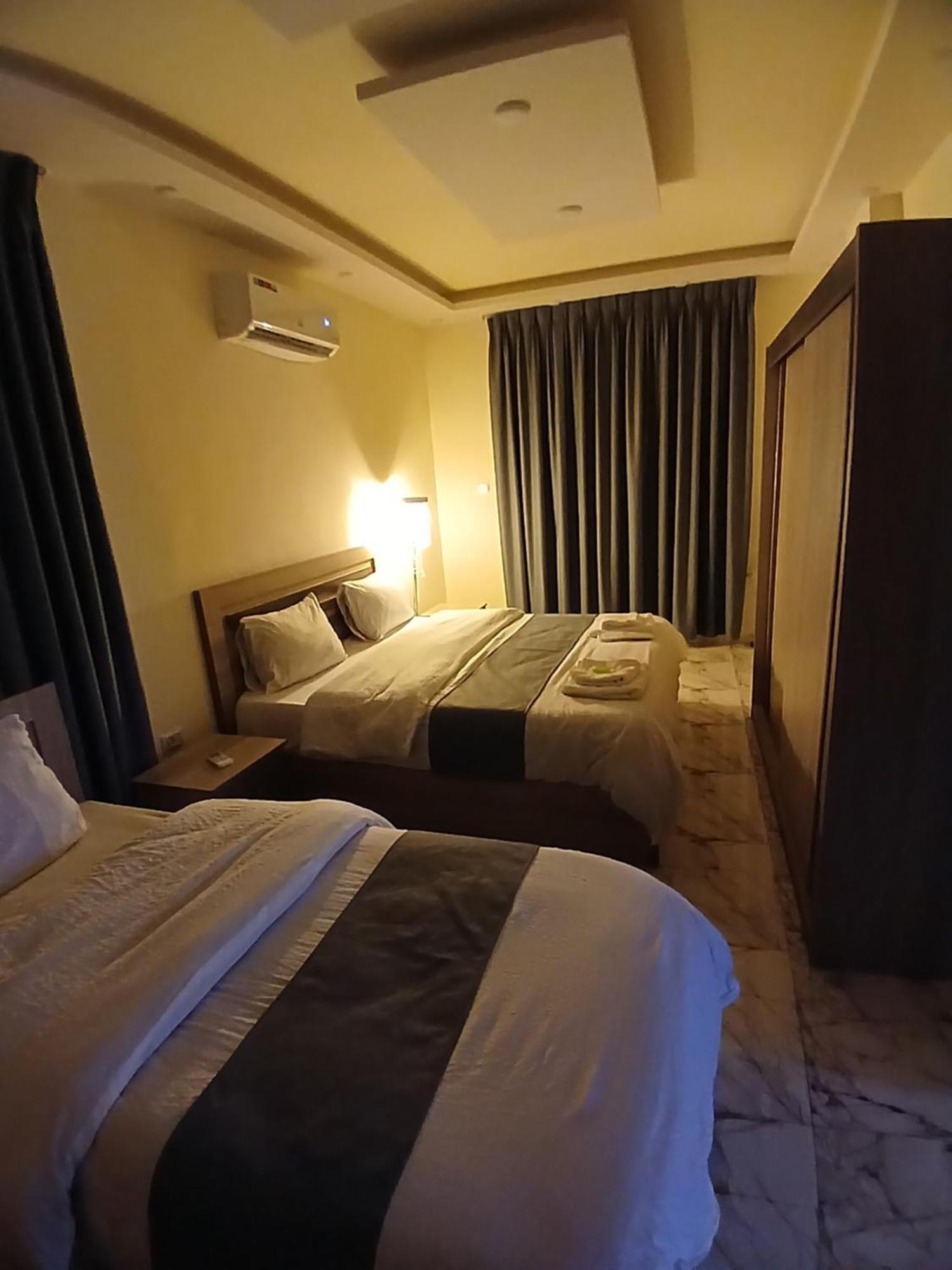 Dream House Hotel Dzseras Kültér fotó