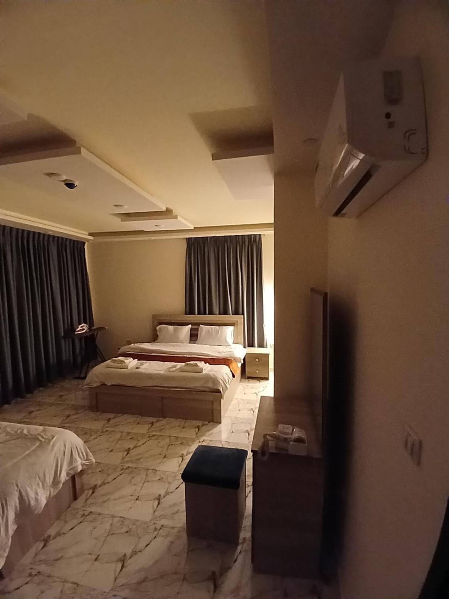 Dream House Hotel Dzseras Kültér fotó