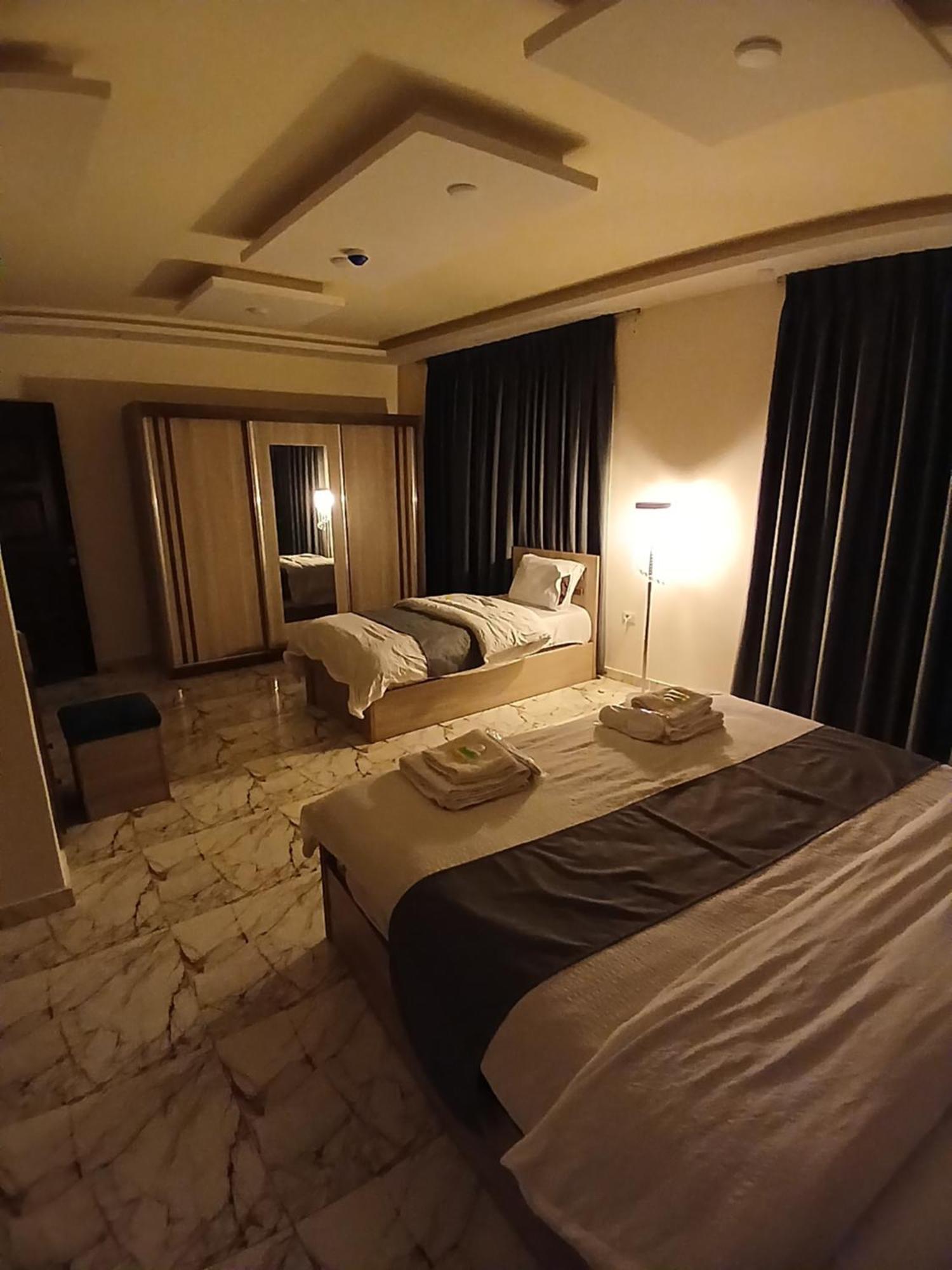 Dream House Hotel Dzseras Kültér fotó