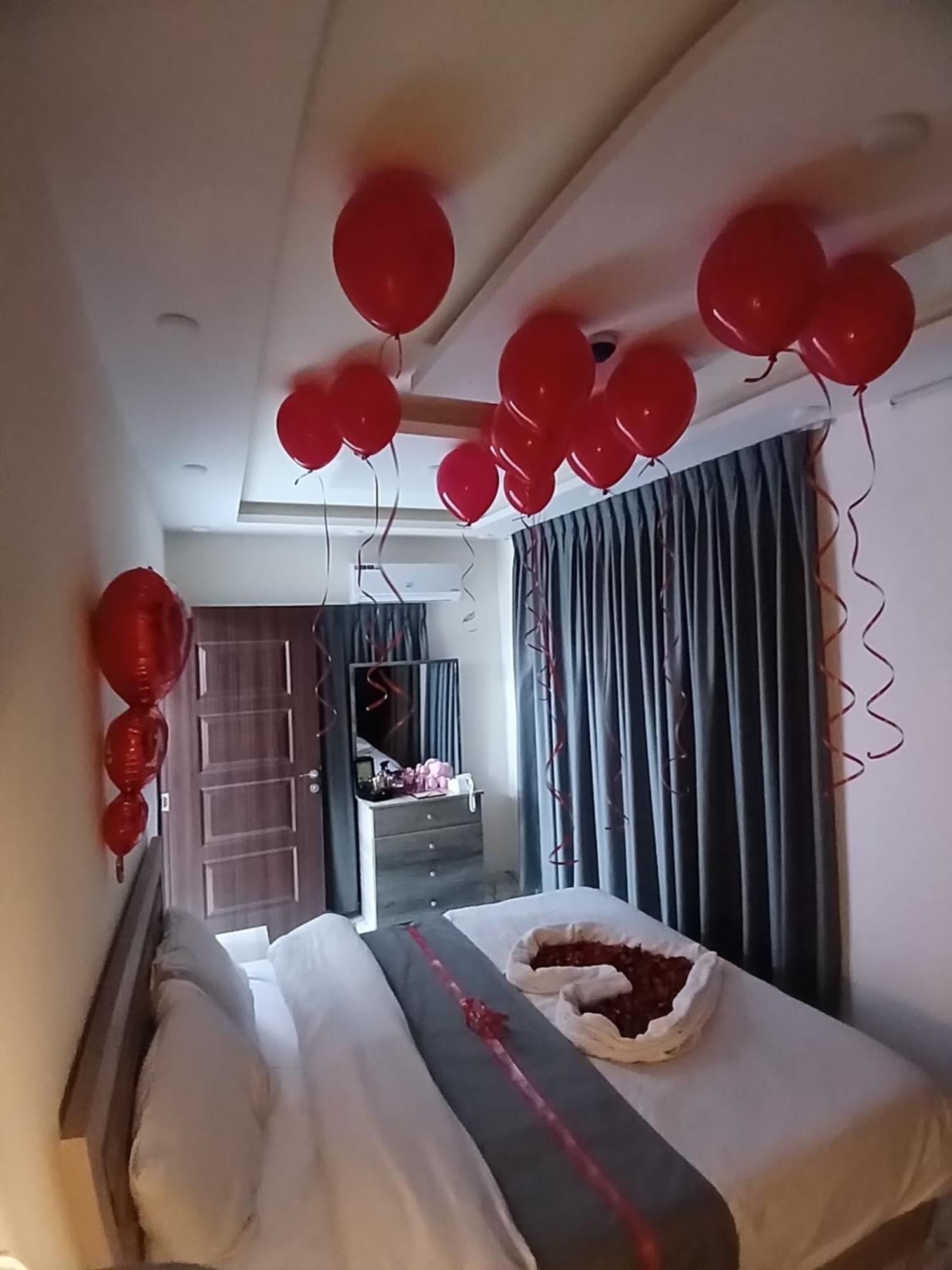 Dream House Hotel Dzseras Kültér fotó